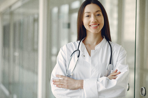 doctor-woman-Future-of-healthcare-SINTEC
